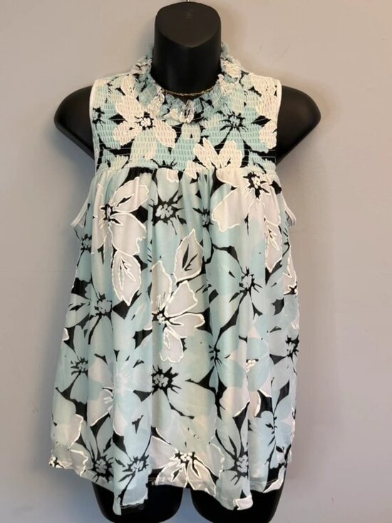 Tops - Floral Smocked Sleeveless Blouse